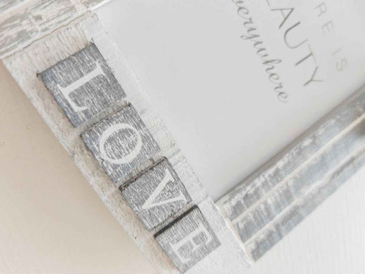 Cornice shabby love
